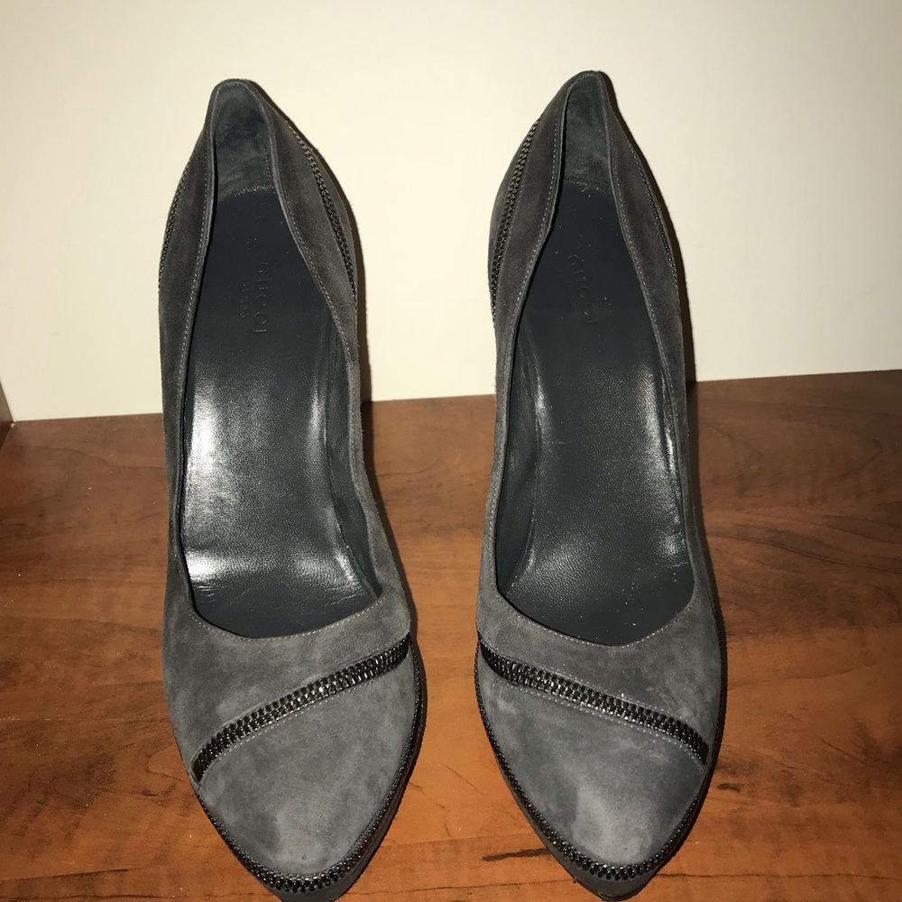 Gucci Suede Pump